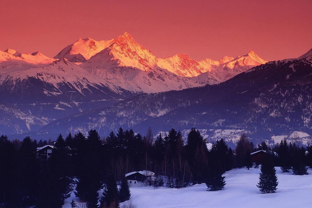 Guarda Golf Hotel & Residences Crans-Montana Esterno foto